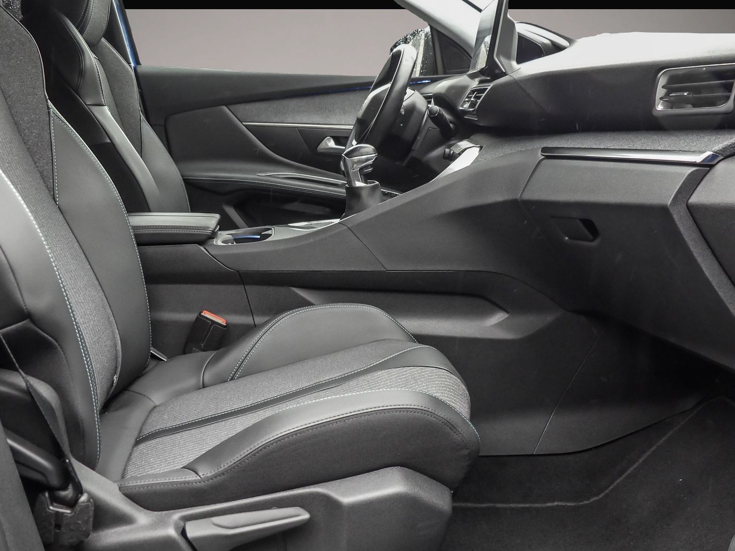 Bild 5 Peugeot 3008 Allure Pack 1.2 PureTech 130 EU6d Navi Digi