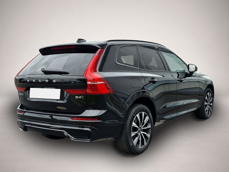 Fotografie 2 des Volvo XC60 B4 D AWD Plus Dark STDHZ * Licht-Paket