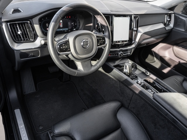 Volvo XC60 XC60 Plus Dark 2WD StandHZG El. Panodach Digital - Thumbnail 4