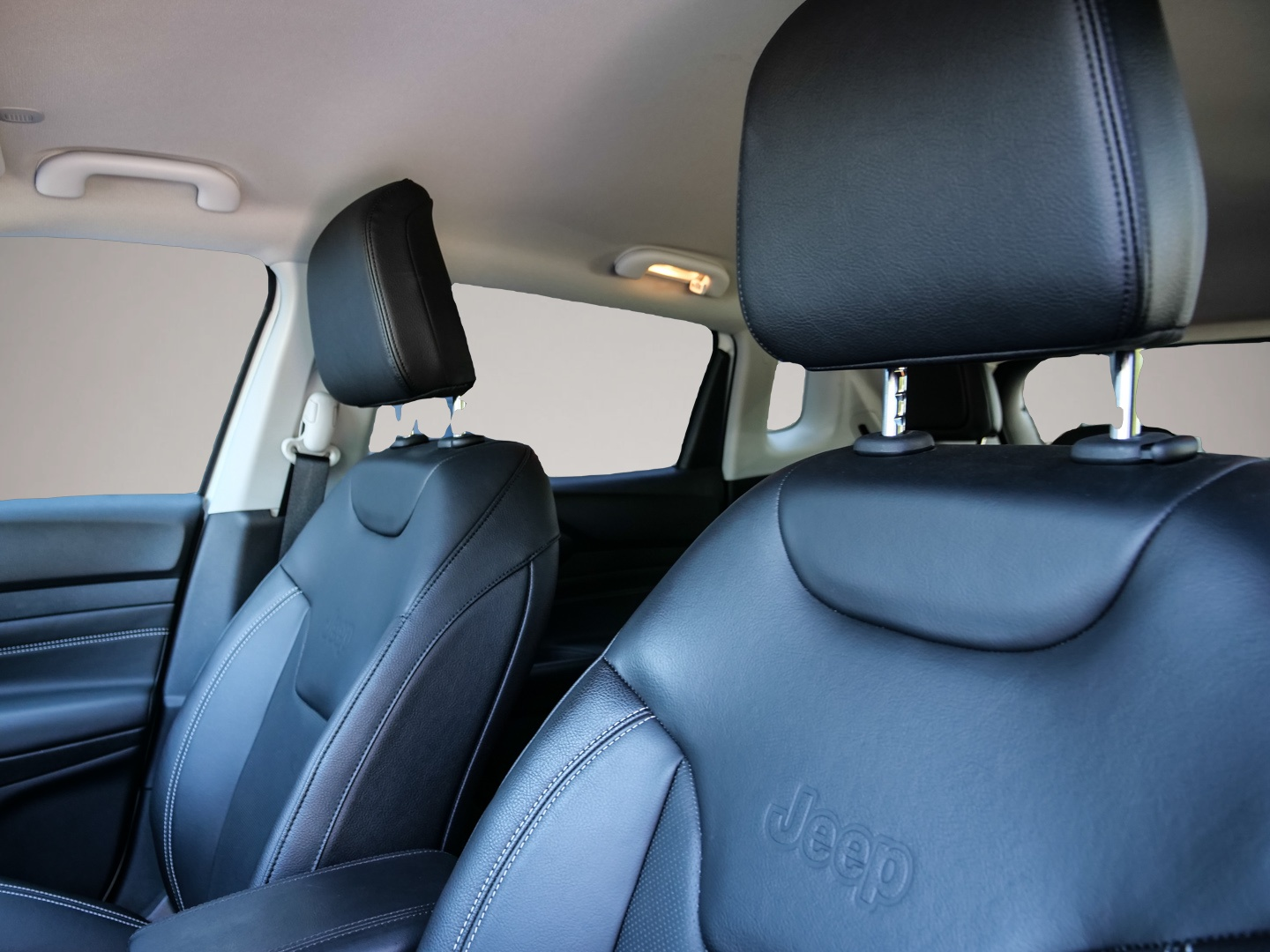 Bild 5 Jeep Compass S Plug-In Hybrid 4WD Navi Soundsystem 36