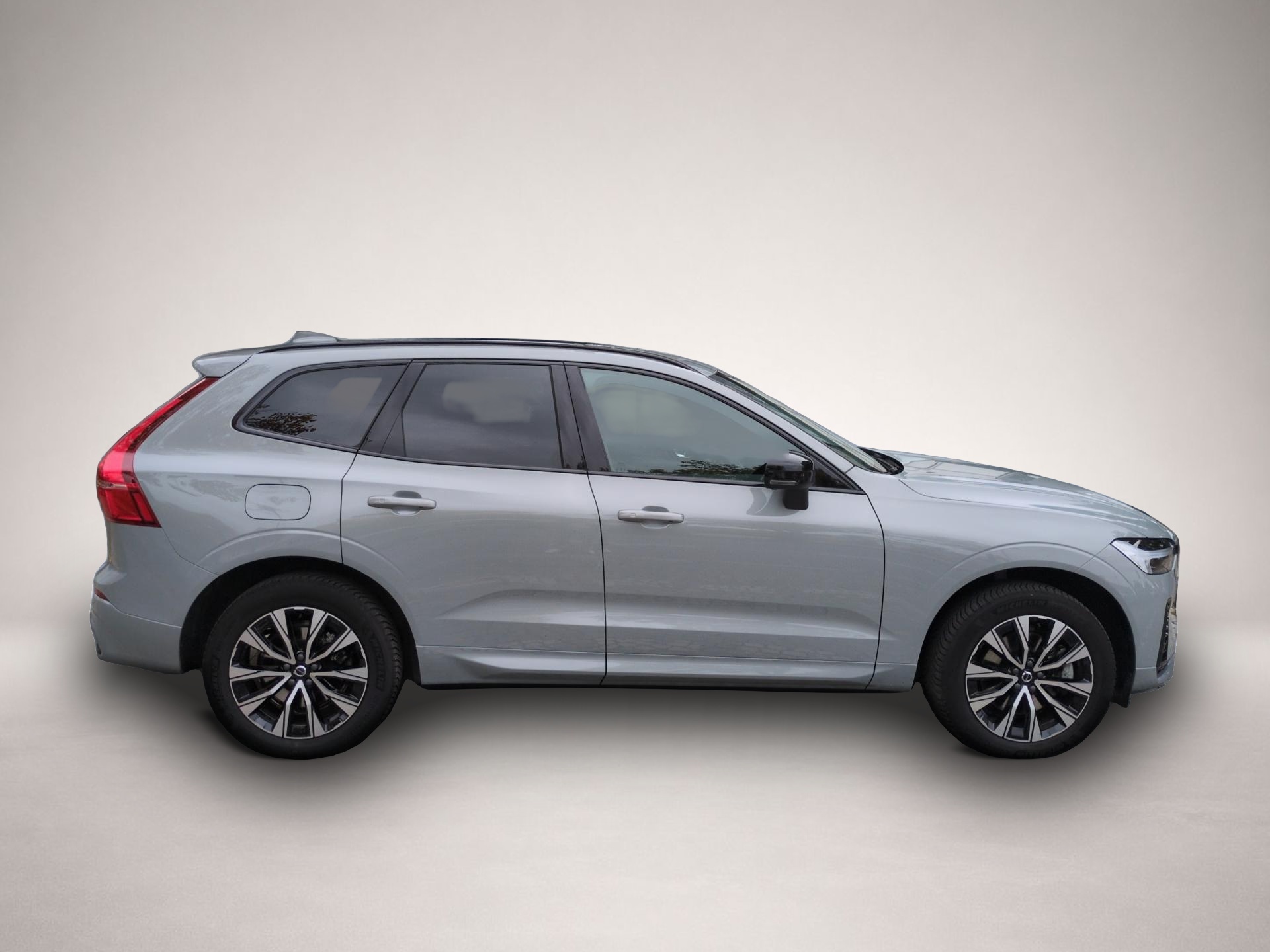 Bild 5 Volvo XC60 XC 60 Plus Dark 2WD