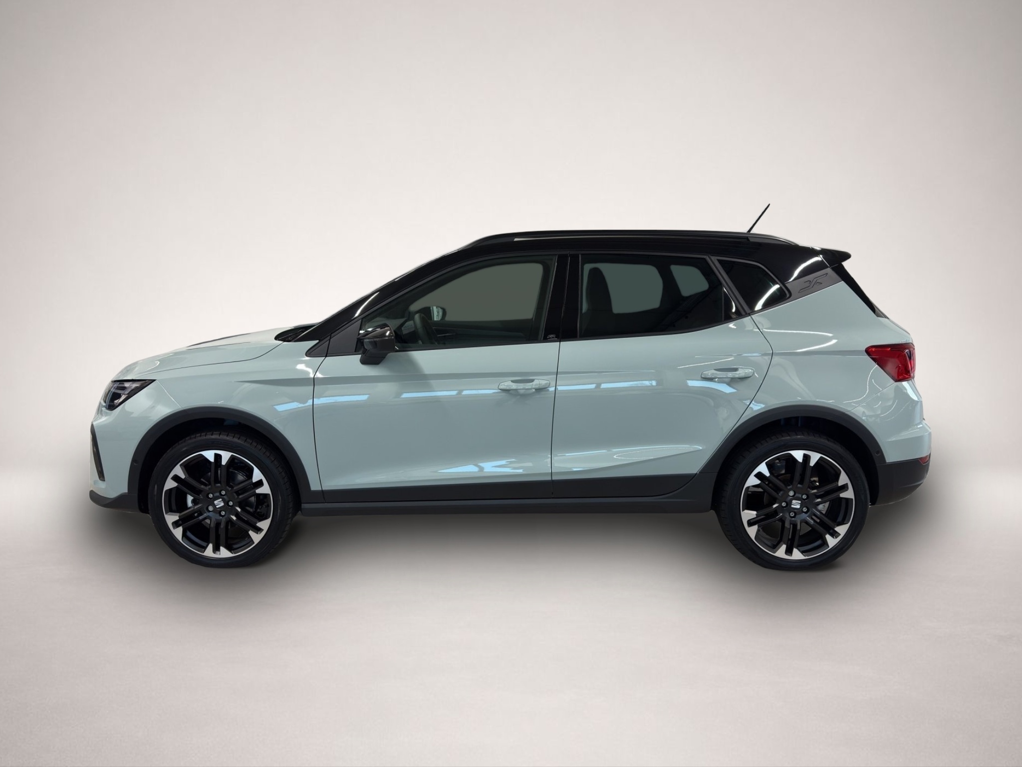 Bild 3 Seat Arona 1.0 TSI DSG FR Black Facelift LED NAVI AHK