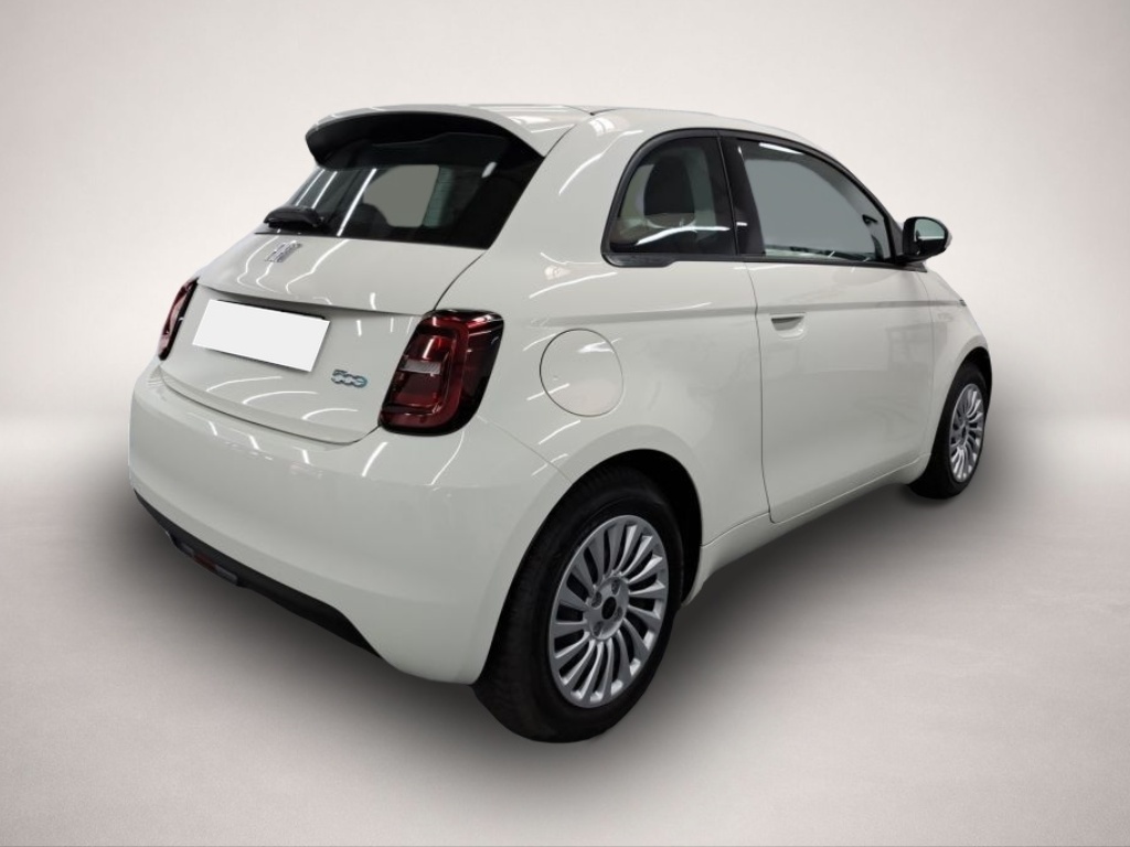 Bild 3 Fiat 500e 42kWh KEYLESS DAB APPLE CARPLAY
