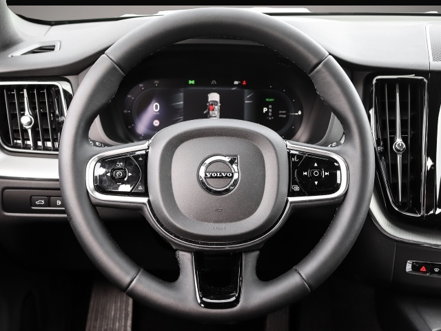 Bild 5 Volvo XC60 Plus Dark Recharge Plug-In Hybrid AWD T8 Tw
