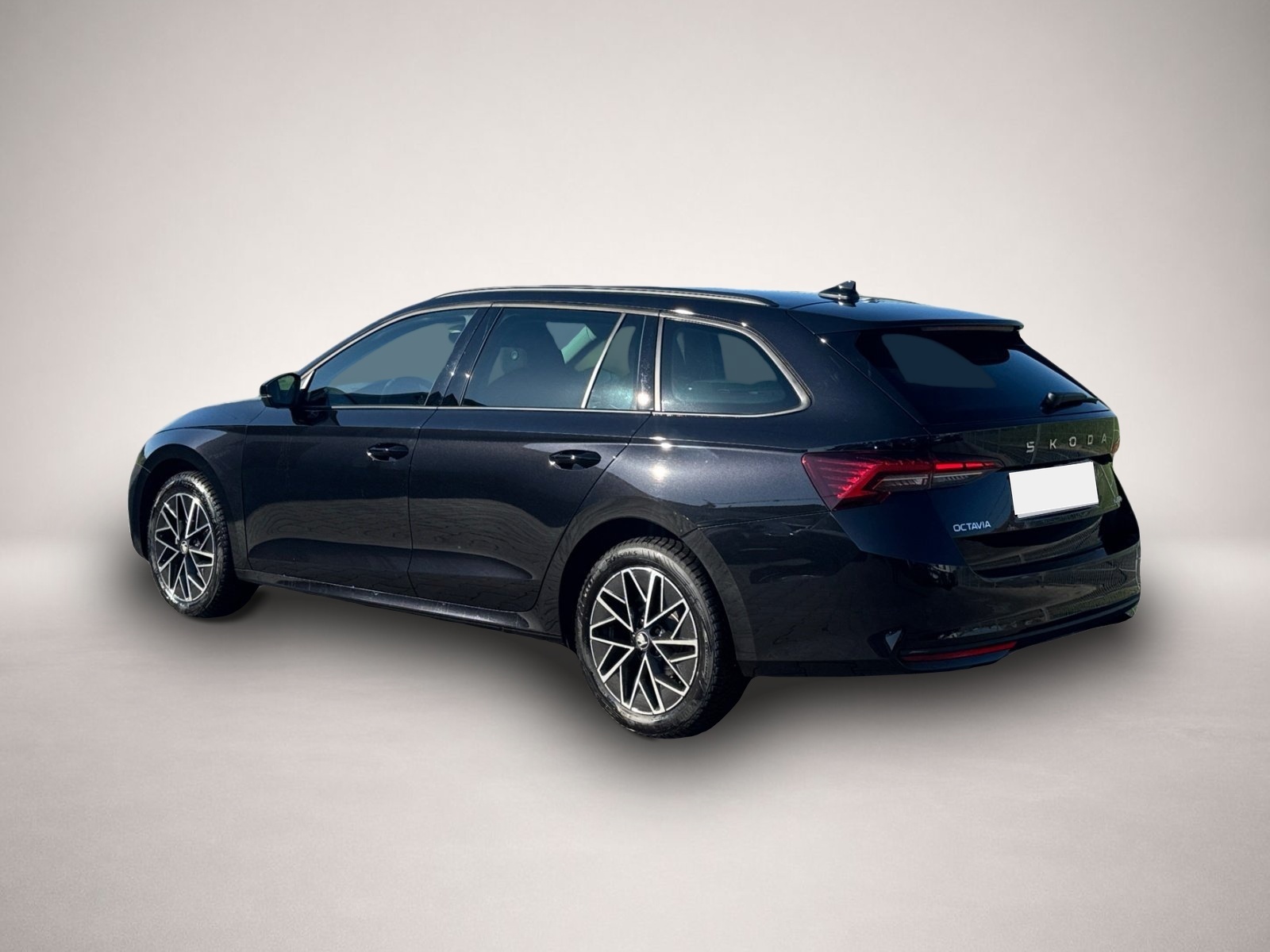 Fotografie des Skoda Octavia Combi Selection eTSI DSG|AHK|KAMERA|NAVI