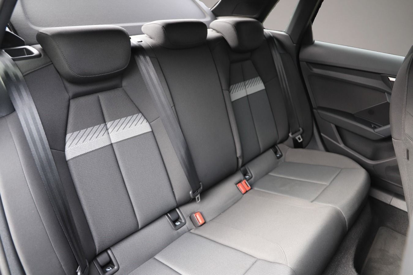 Bild 5 Audi A3 Sportback 35 TFSI S tronic Fahrschulfahrzeug