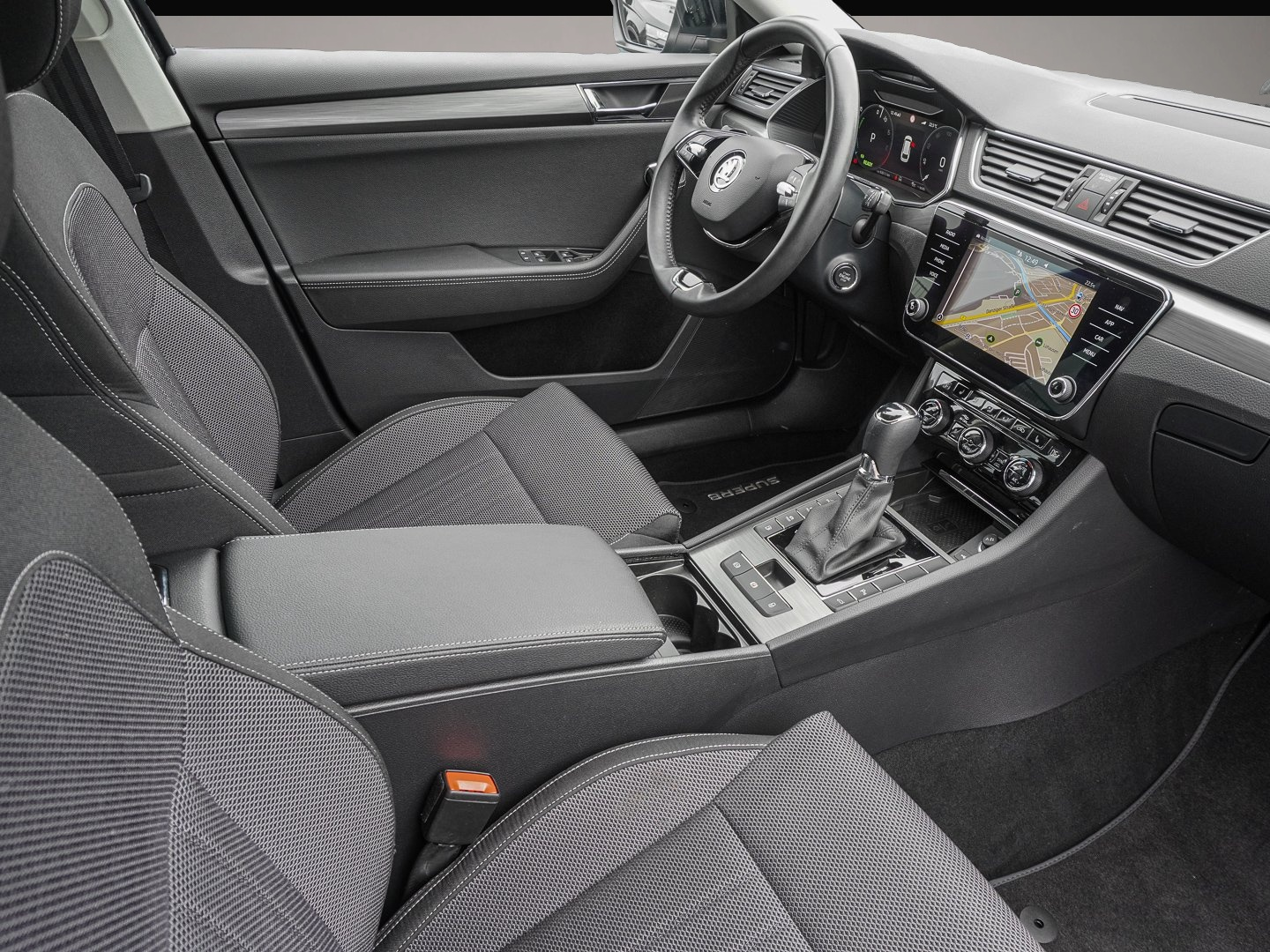 Bild 6 Skoda Superb Combi 1.4 eTSI DSG Style