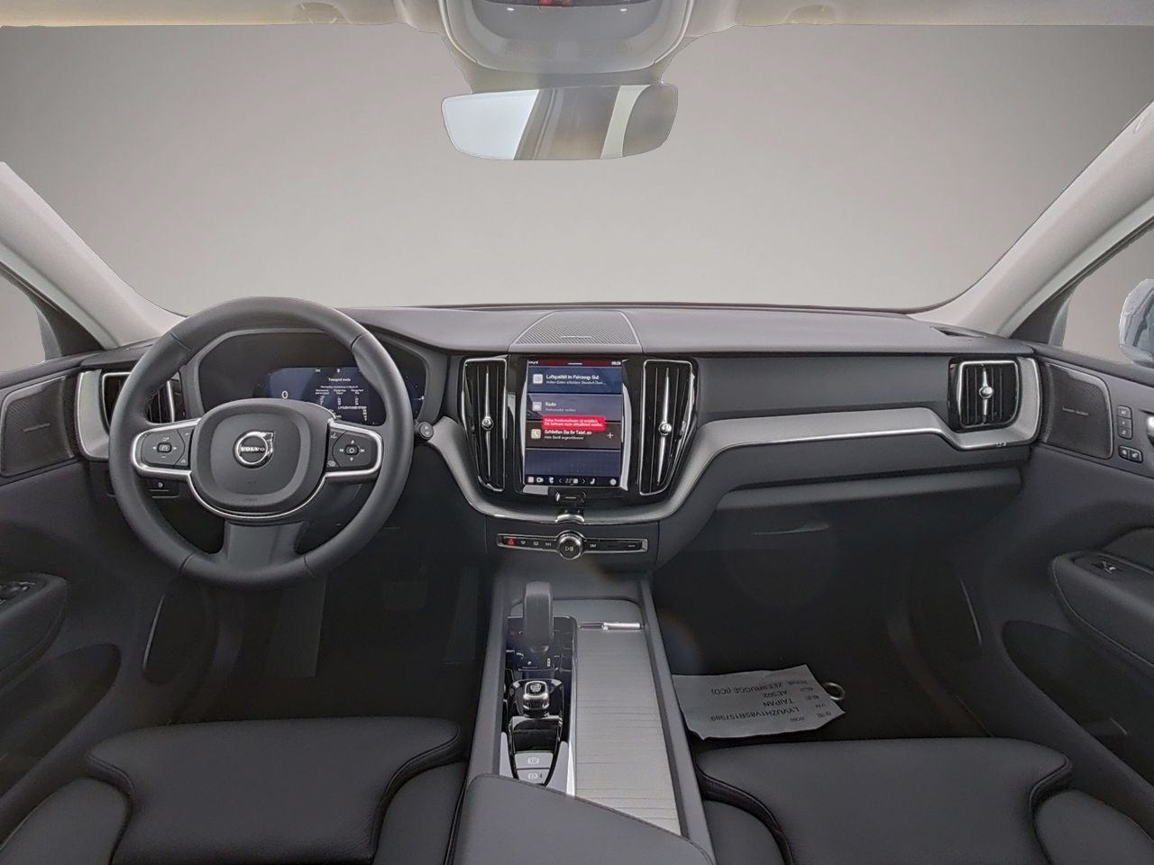Fotografie 4 des Volvo XC60 Core Recharge Plug-In Hybrid AWD StandHZG D