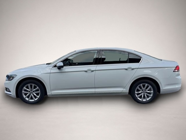 Bild 5 Volkswagen Passat 1.8 TSI DSG R-Line Einparkhilfe vorne un.