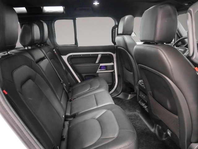 Bild 4 Land Rover Defender 110 X-Dynamic SE P400 Luftfederung AD N