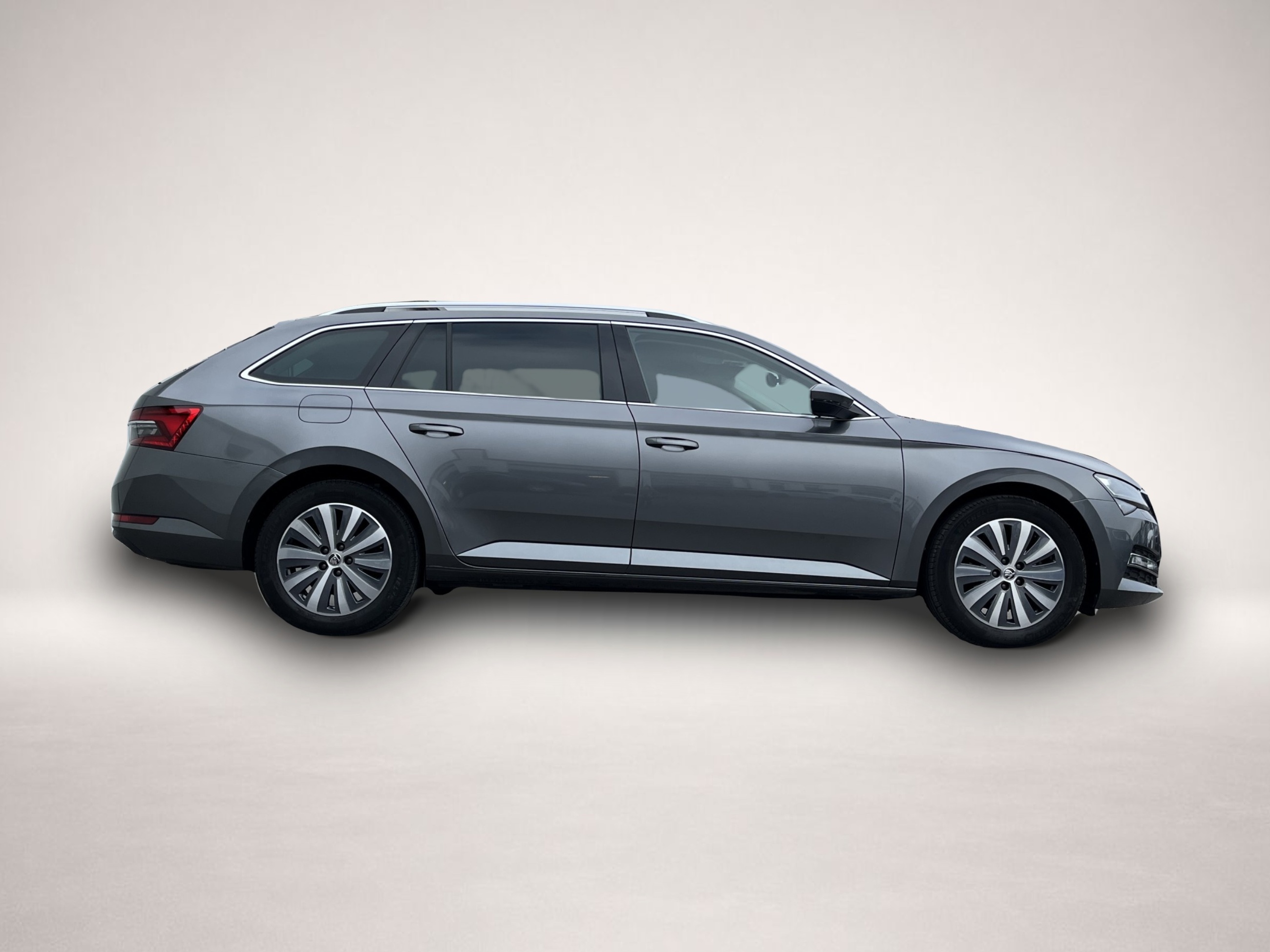 Bild 3 Skoda Superb Combi 2.0 TDI DSG Style AHK Virtual Cockp