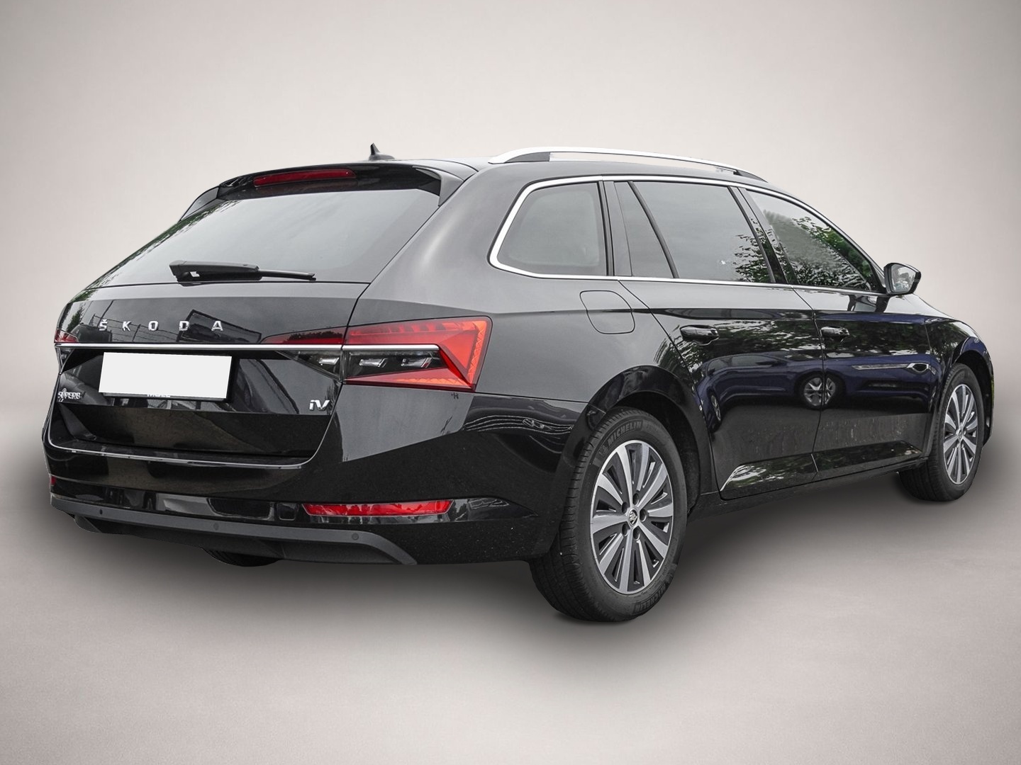 Bild 3 Skoda Superb Combi 1.4 eTSI DSG Style