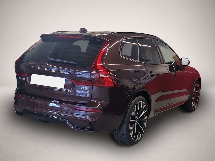 Fotografie 2 des Volvo XC60 B5 B AWD Ultra Dark Luft-FW*Sound by B&W