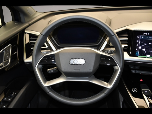 Bild 5 Audi e-tron Q4 45 e-tron LED/AHK