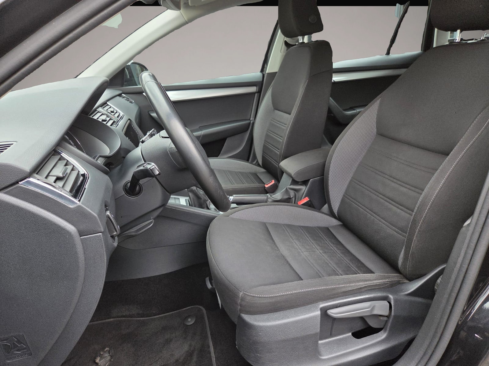 Fotografie 7 des Skoda Octavia TSI 1.0 Combi Tour+AHK+Sitzh.+Bluetooth