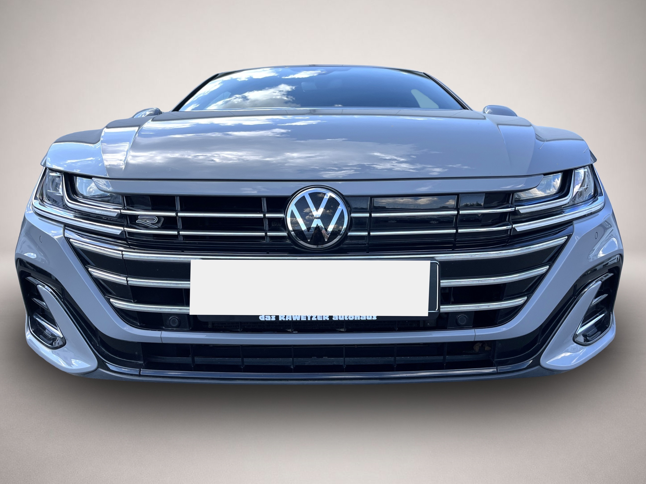 Fotografie 2 des Volkswagen Arteon 1.4 TSI e-Hybrid Shooting Brake R-Line Na