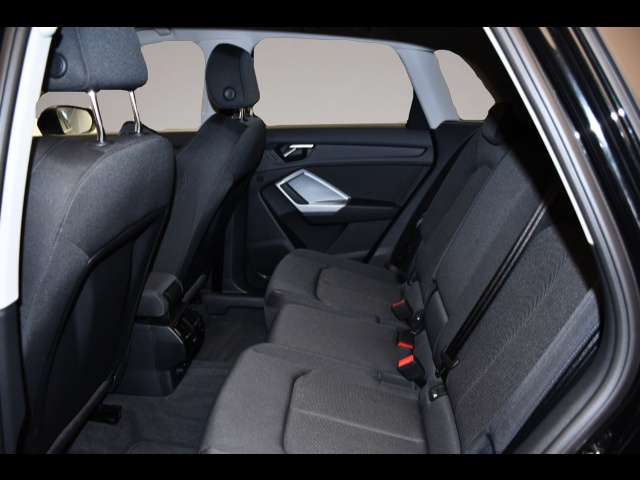 Bild 6 Audi Q3 35 TFSI S tronic advanced