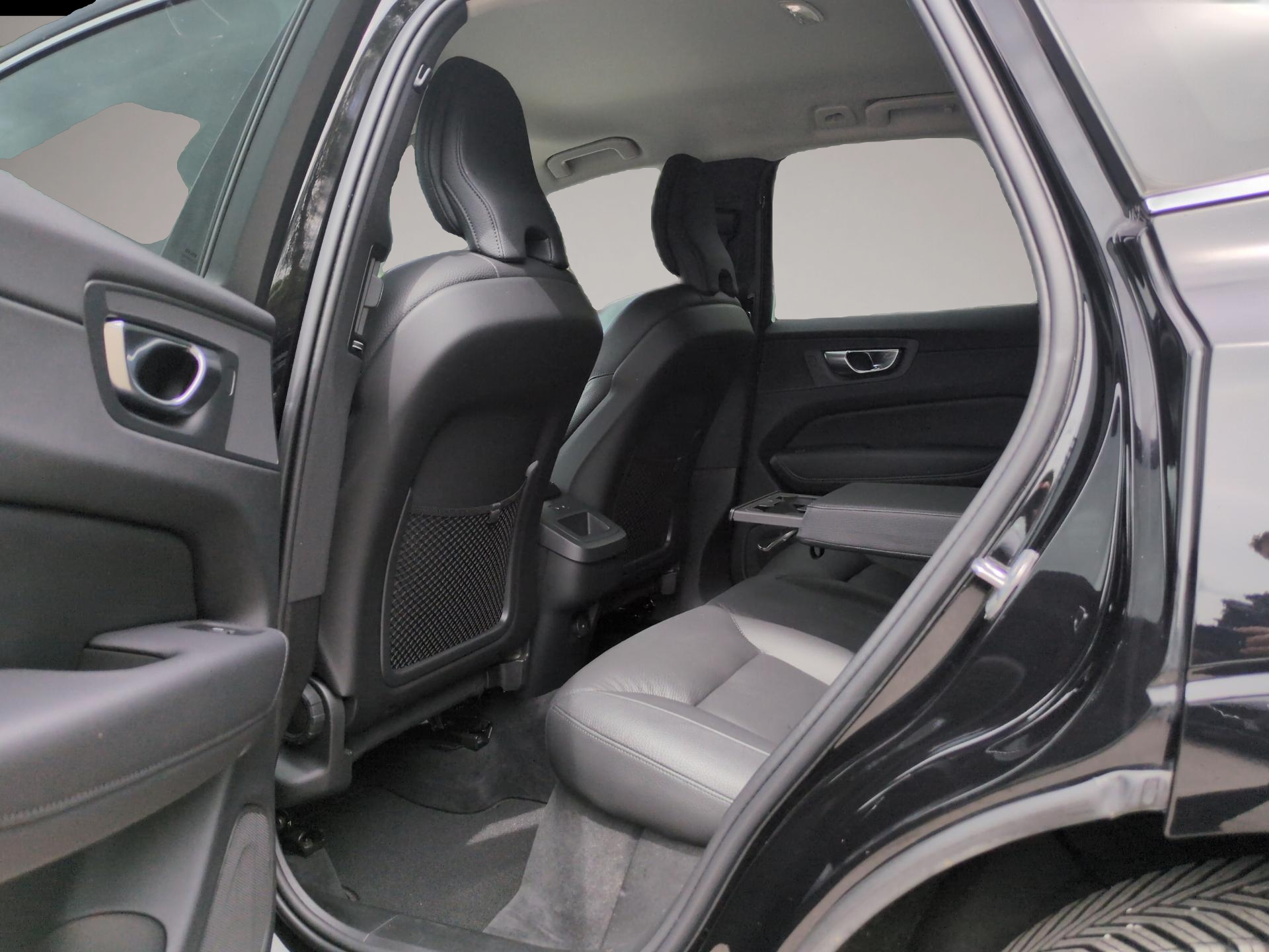 Bild 7 Volvo XC60 B4 (Diesel) Core 2WD Automatik Bluetooth Na
