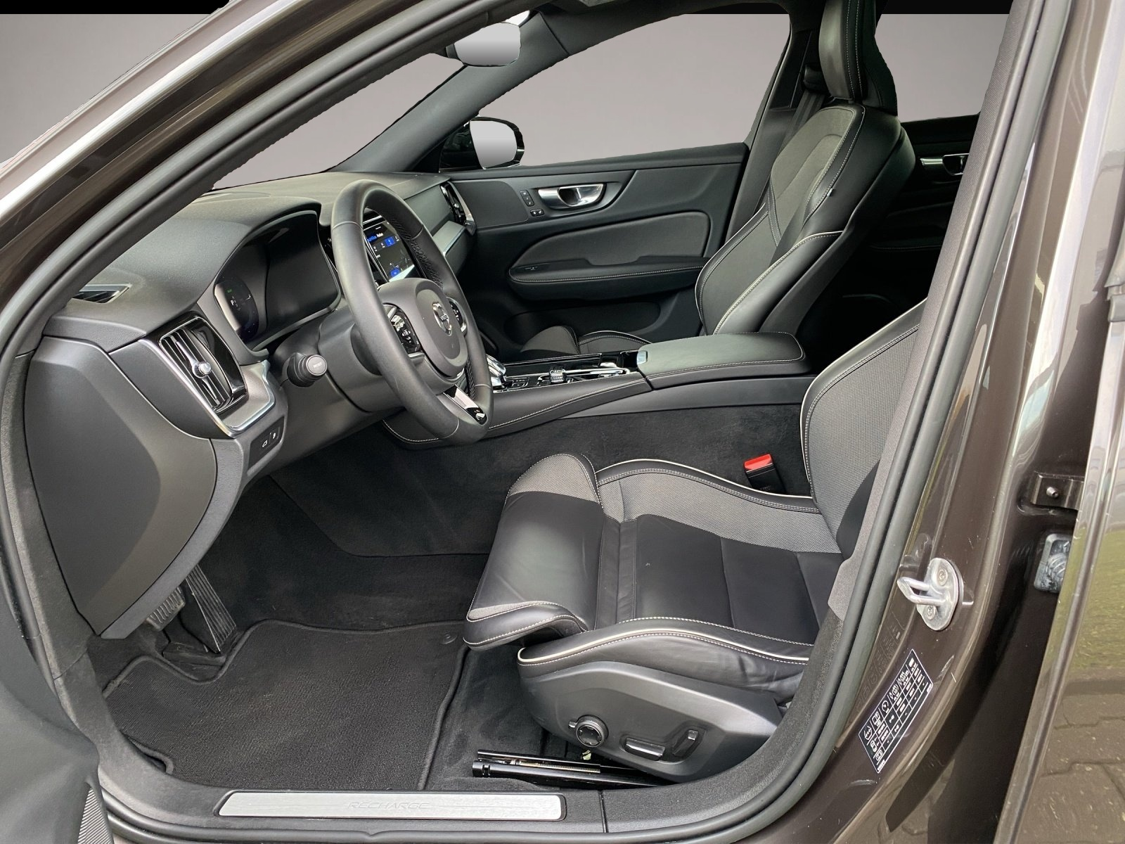 Bild 7 Volvo V60 T8 Plus Dark Recharge AWD*AHK*WiPa*4xShz