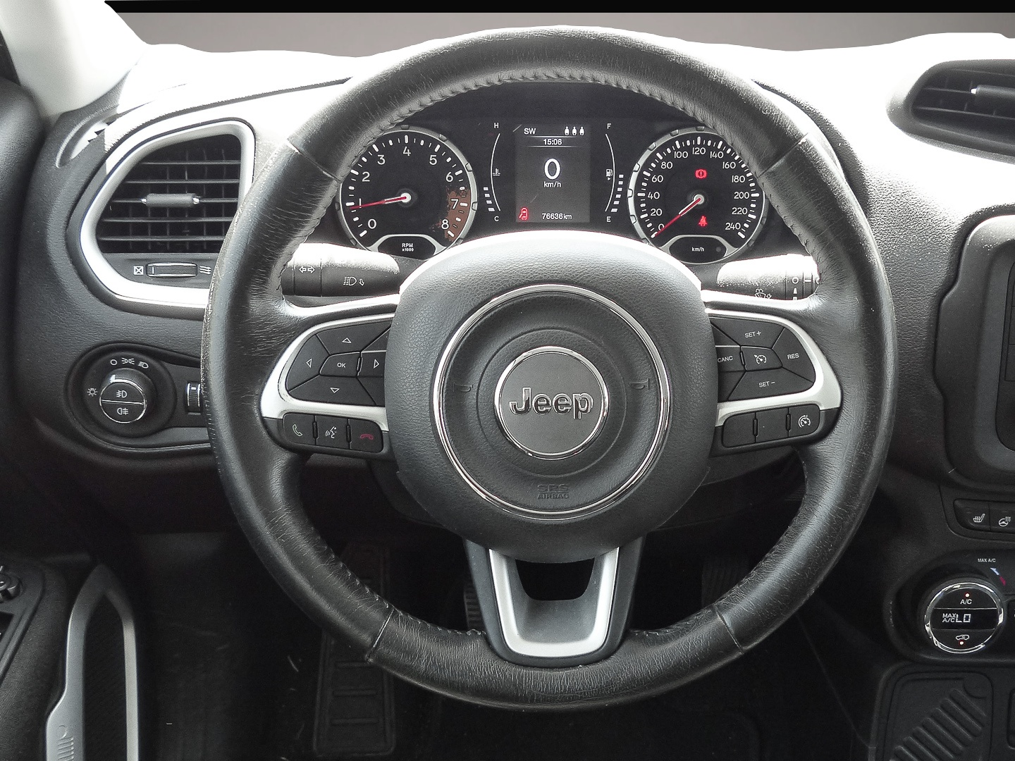 Bild 6 Jeep Renegade Longitude FWD Navi Dyn. Kurvenlicht Amb