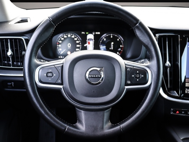 Bild 4 Volvo V60 Kombi Navi Digitales Cockpit Soundsystem LED