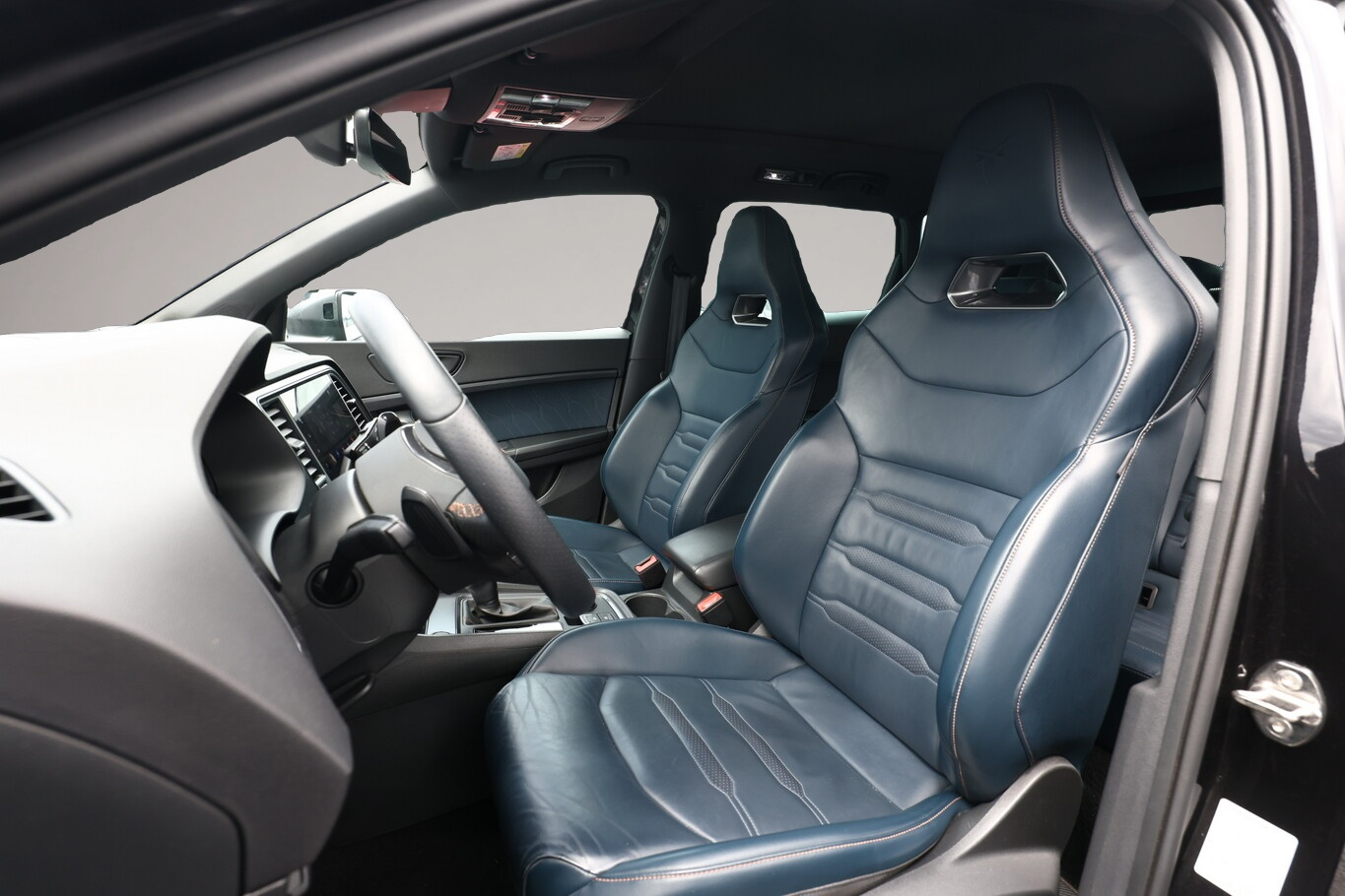 Bild 6 Cupra Ateca 2.0 TSI 300 4D DSG Leder SchiebeD Beats