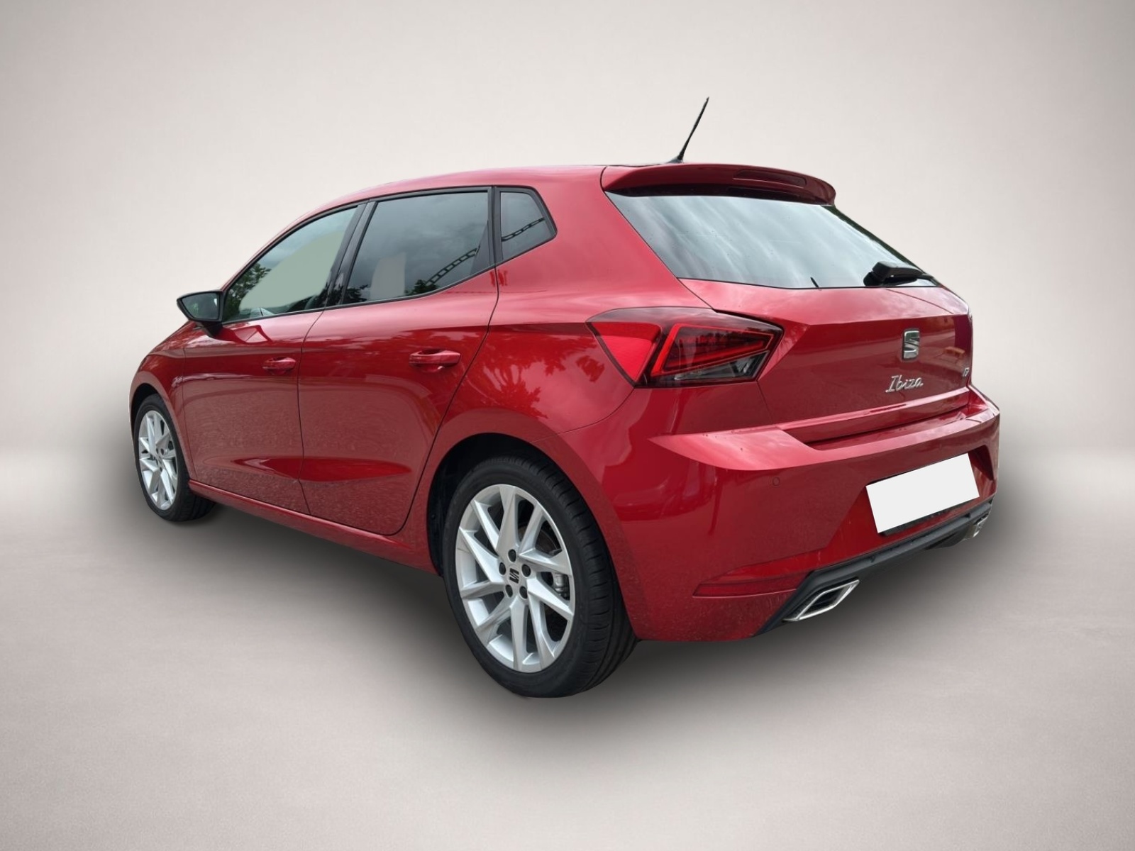 Bild 4 Seat Ibiza 1.0 TSI DSG FR AB185EUR NAVI ACC REAR VIEW