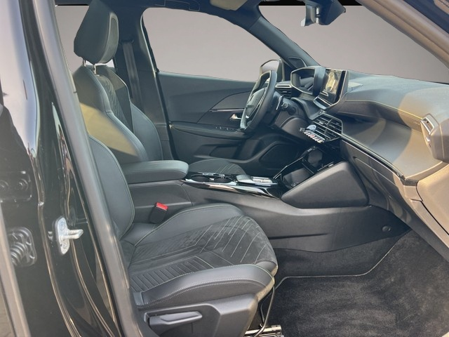 Bild 8 Peugeot 2008 GT 1.2 PT PANO+MASSAGE+360+NAVI+SHZ+CARPLAY