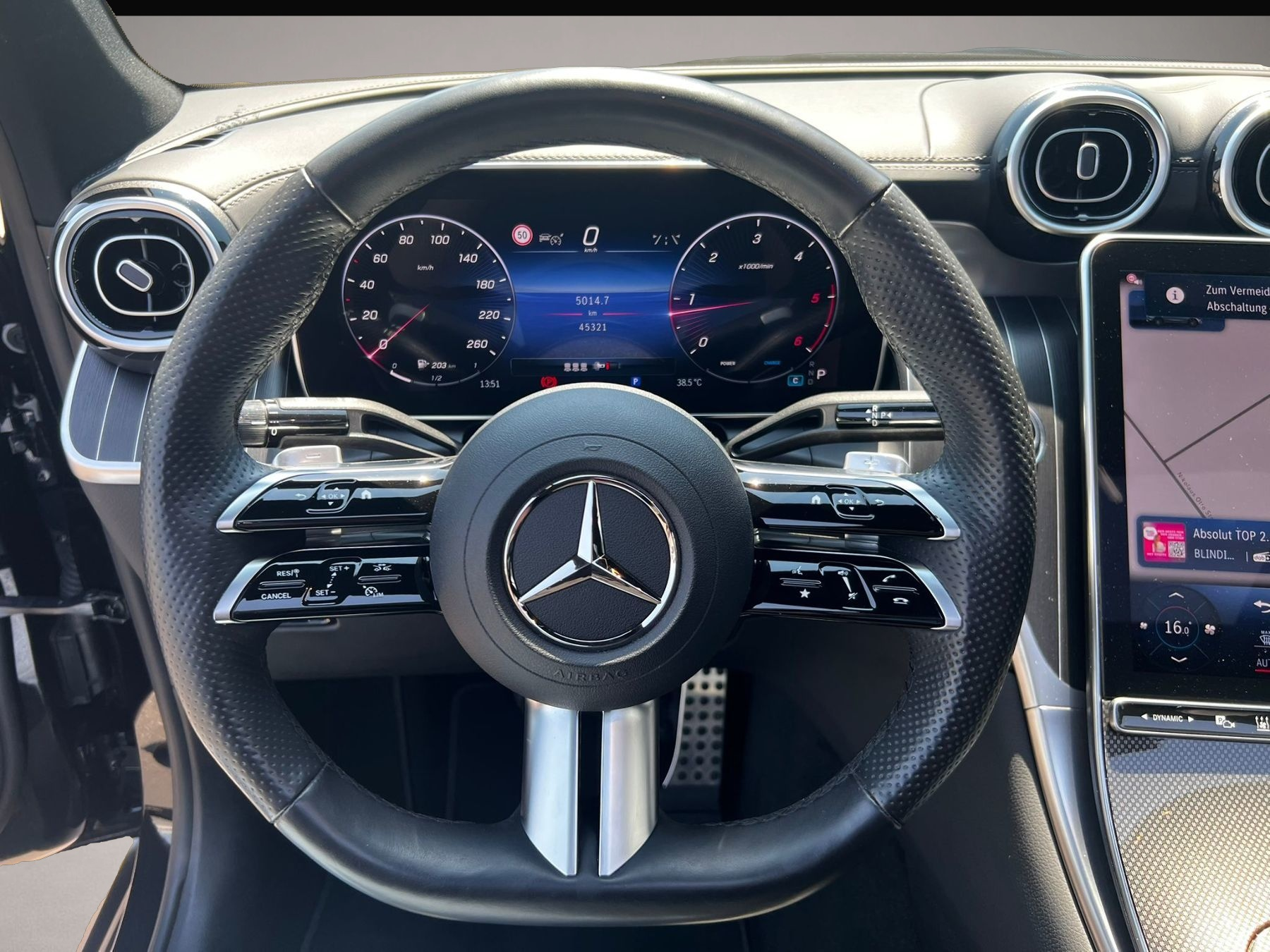 Bild 6 Mercedes-Benz GLC 300 d2.0 4-matic Coupe AMG+Pano+AHK+LEDER+