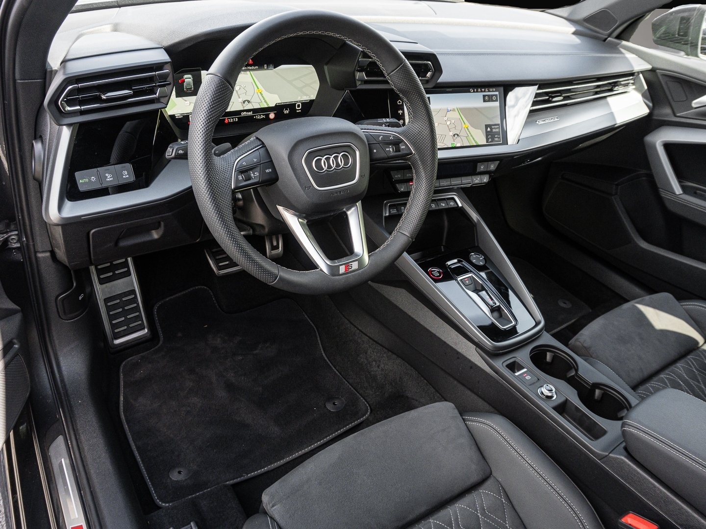 Fotografie des Audi S3 Sportback 2.0 TFSI S tronic