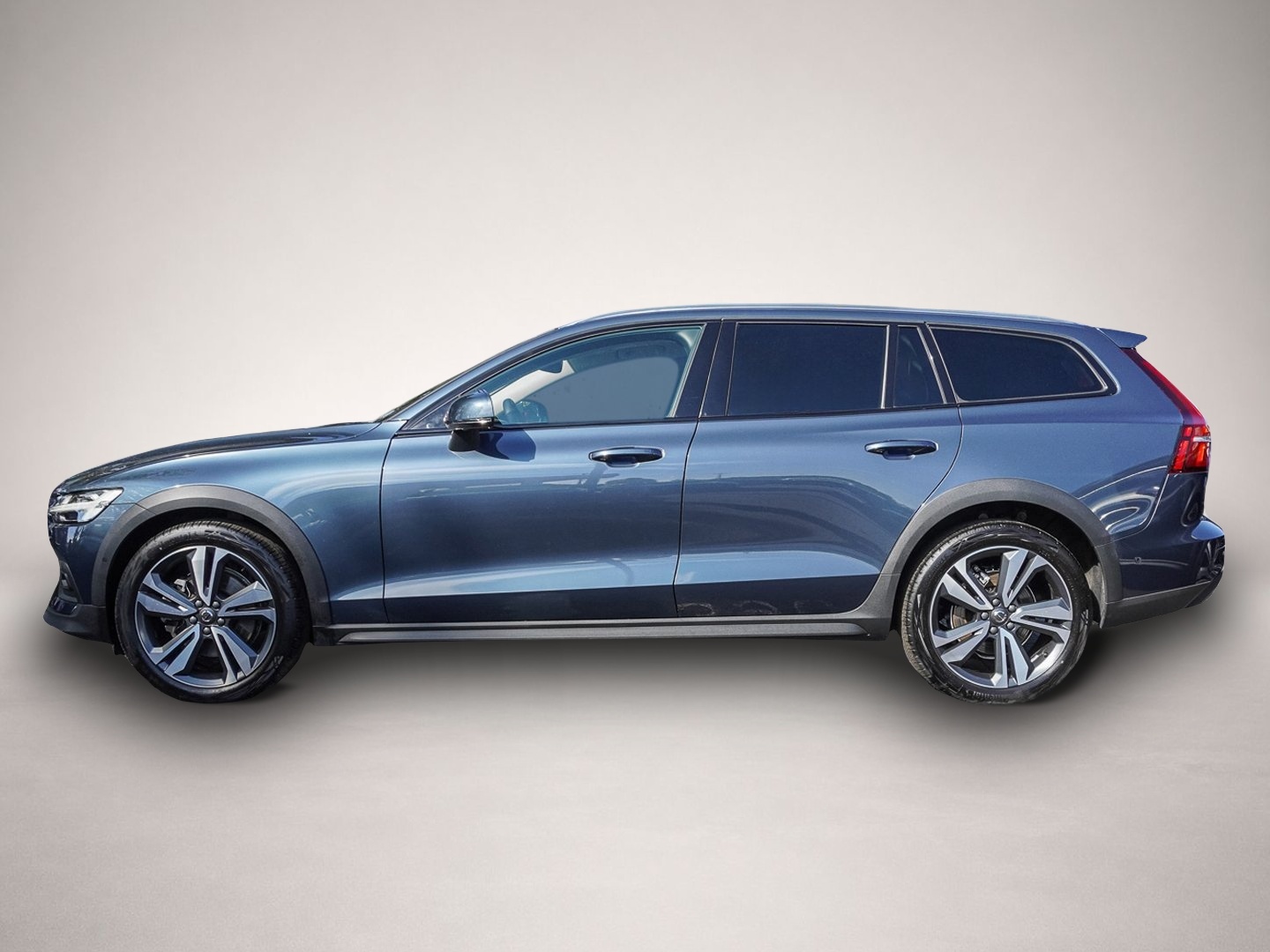 Bild 4 Volvo V60 Cross Country B4 AWD Plus AHK Pano Harman/Ka