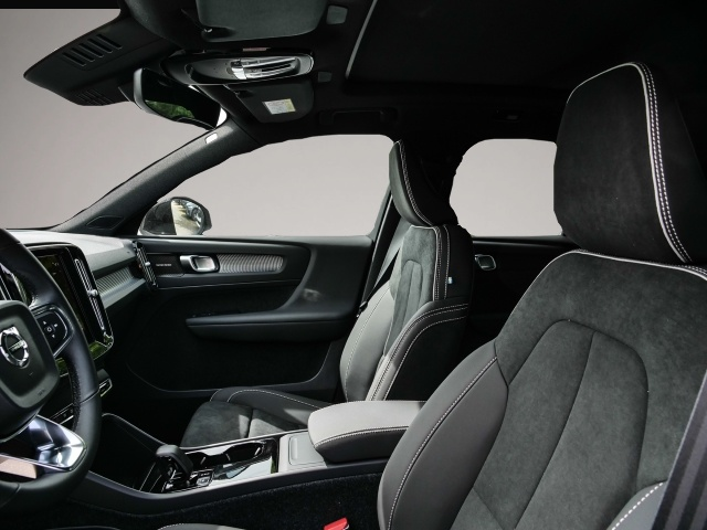 Fotografie 4 des Volvo EX40 Black Edition Ultra Single Motor Ext. Range
