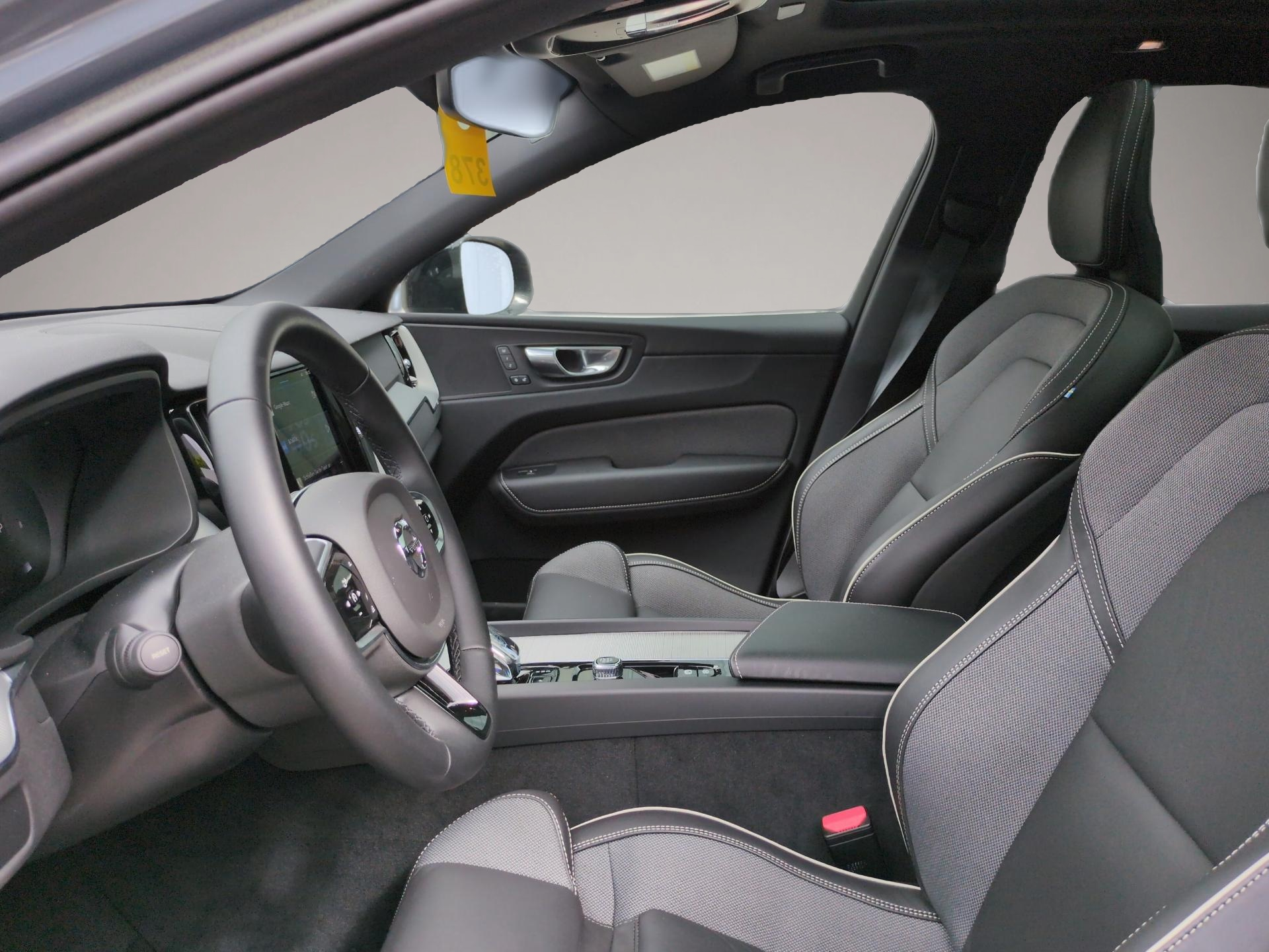 Bild 7 Volvo XC60 XC 60 Plus Dark AWD