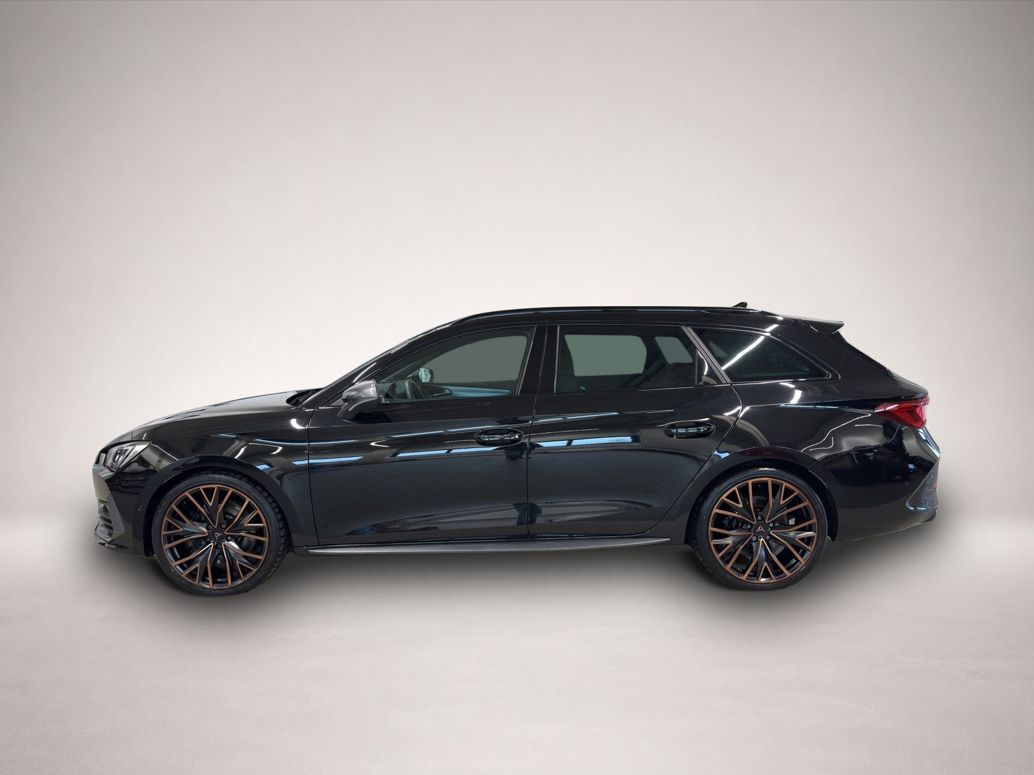 Bild 3 Cupra Leon SP 2.0 TSI DSG 4Drive VZ AHK+Pano+el.Sitze