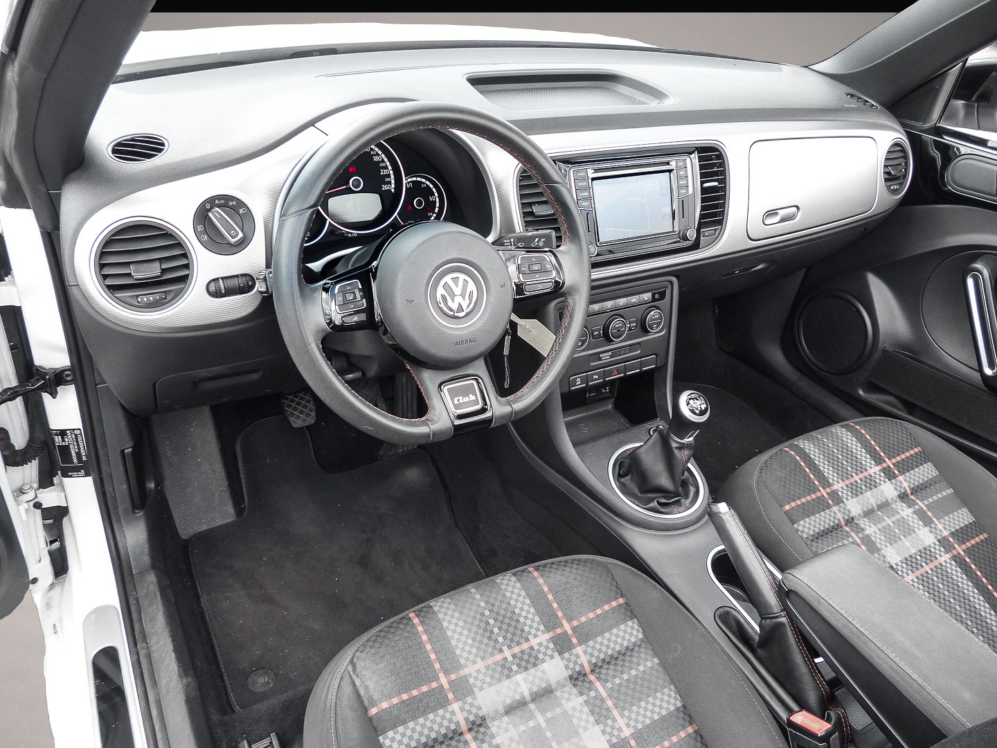 Bild 4 Volkswagen Beetle Cabriolet Club BMT El. Verdeck Navi Mehrz