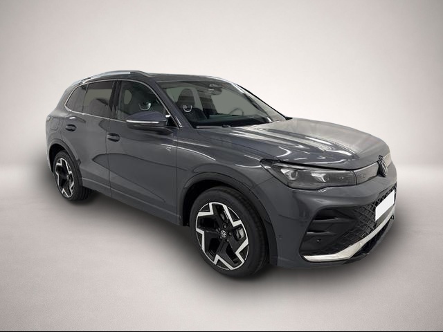Bild 1 Volkswagen Tiguan R-Line 1.5 eTSI 150PS/110kW DSG7 2026 +AHK+PANO.