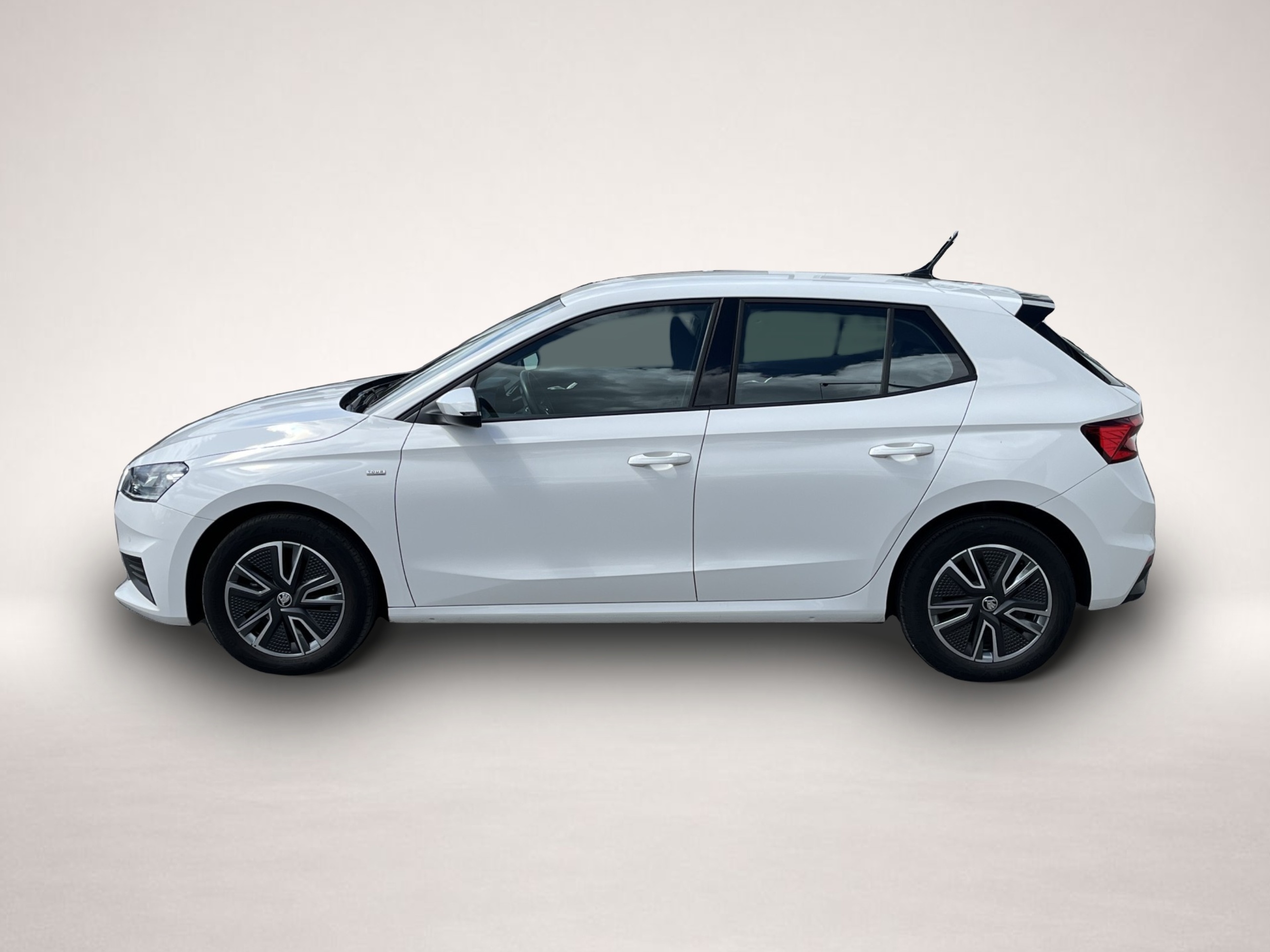 Bild 2 Skoda Fabia 1.0 Ambition Tour LED PDC SHZ DAB