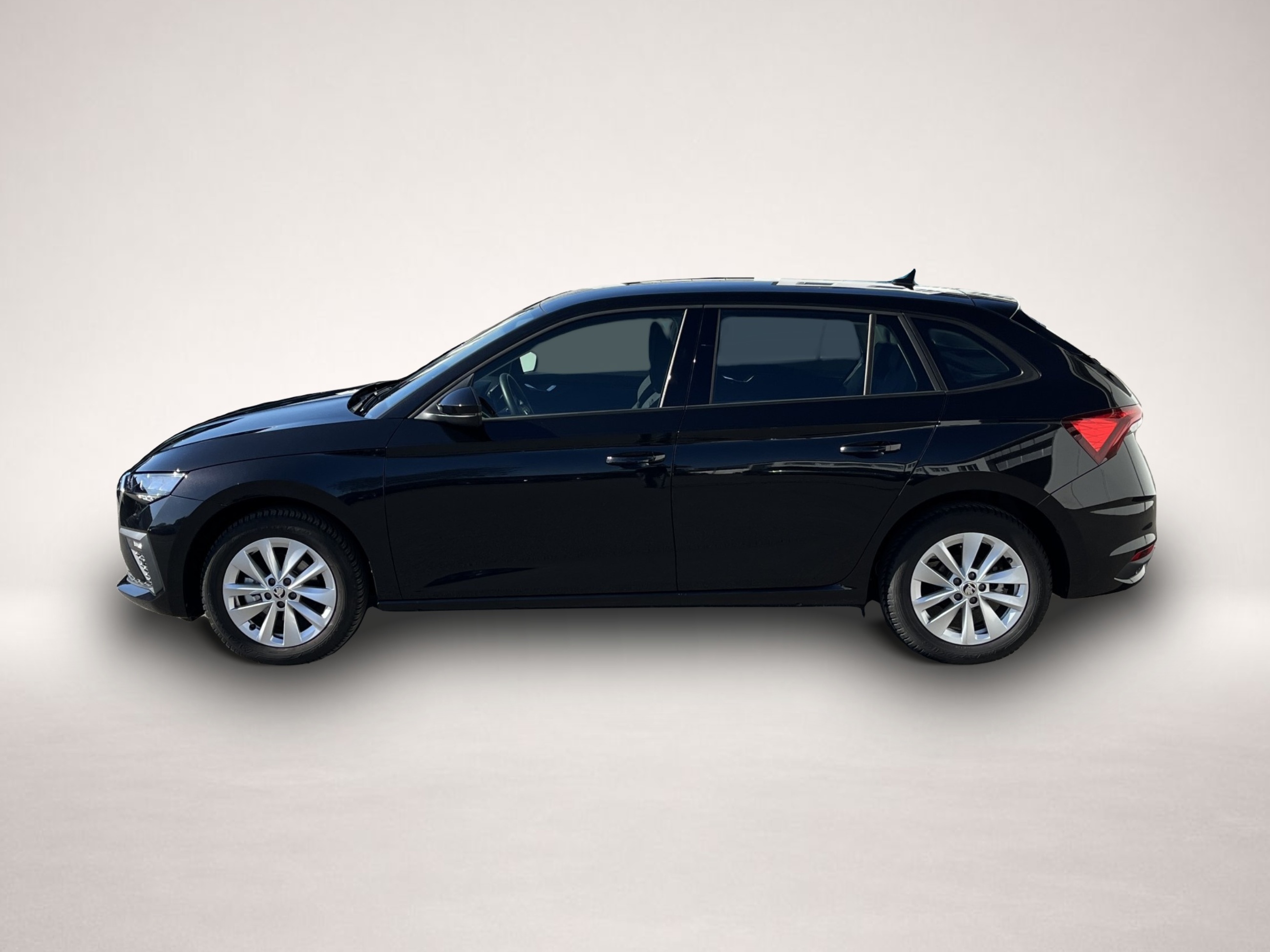 Fotografie des Skoda Scala 1.5 TSI Selection Navi RFK Vorb-AHK LR-HZG
