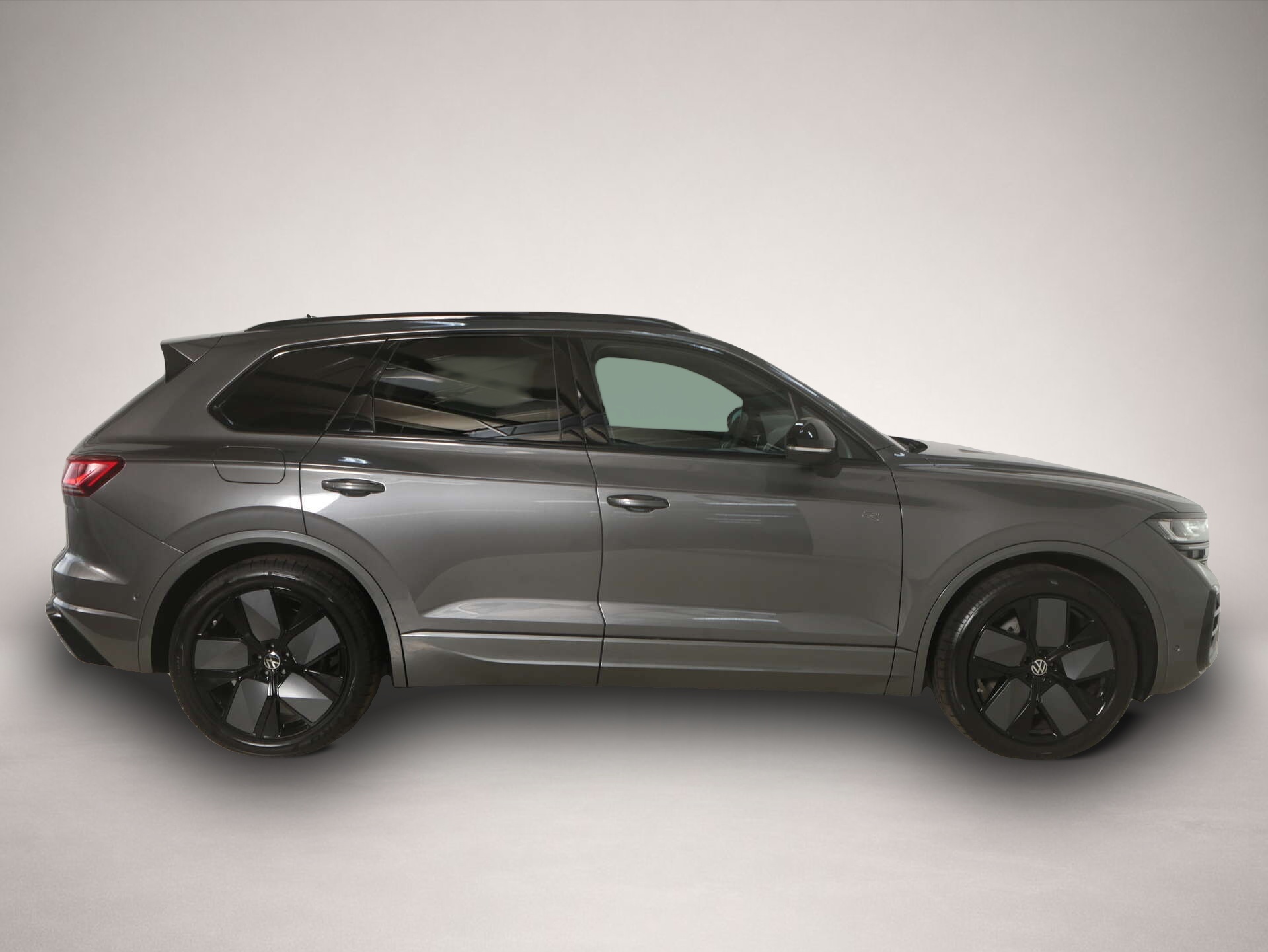 Fotografie 5 des Volkswagen Touareg 3.0 TDI V6 4Motion R-Line Black Style
