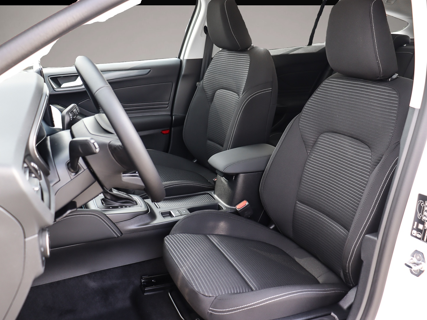 Bild 6 Ford Focus Turnier Active X 155PS Automatik Panorama