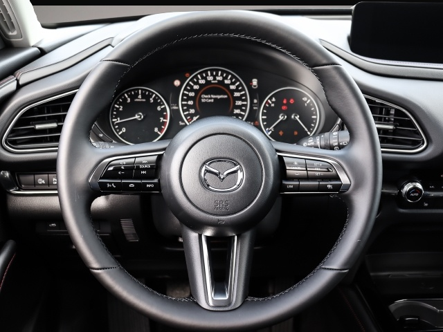 Fotografie 5 des Mazda CX-30 Homura FWD 2.5 e-SKYACTIV-G 140 6MT M-Hybr