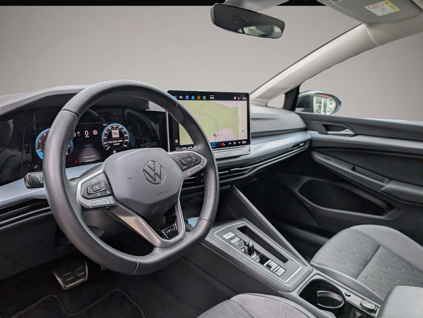 Fotografie des Volkswagen Golf 1.5 eTSI Variant Goal Navi Totwinkel Kamera