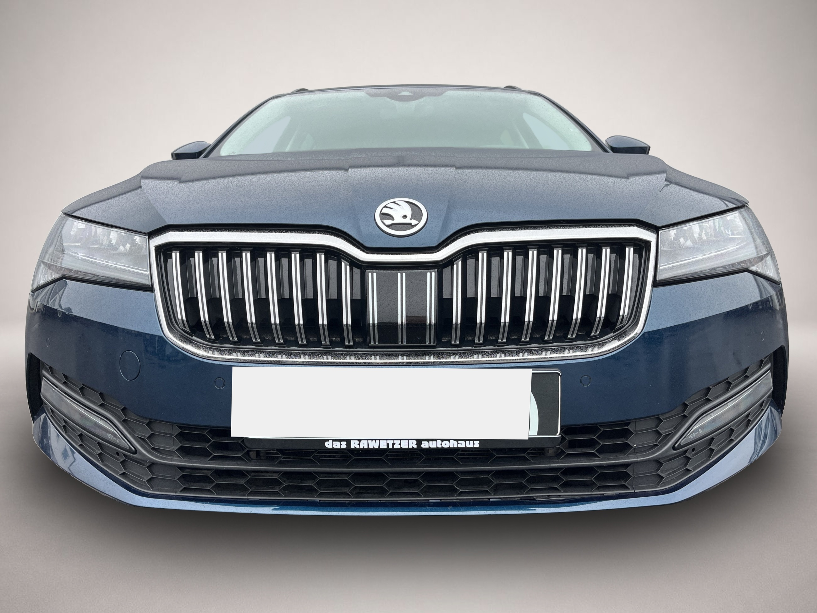 Bild 2 Skoda Superb Combi 2.0 TDI DSG Ambition Navi ACC LR-HZ