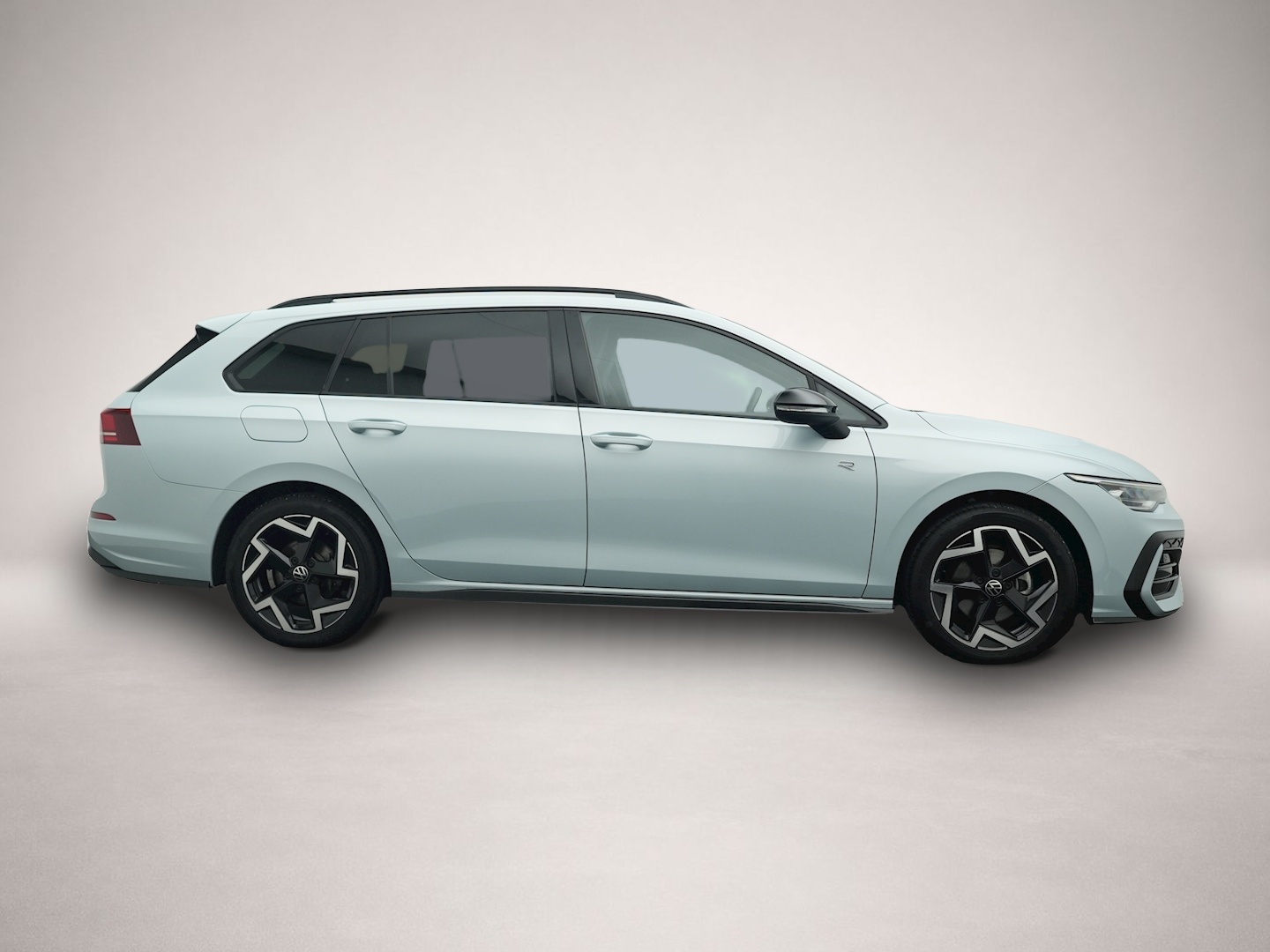 Bild 4 Volkswagen Golf Variant 8 1.5 eTSI DSG R-Line
