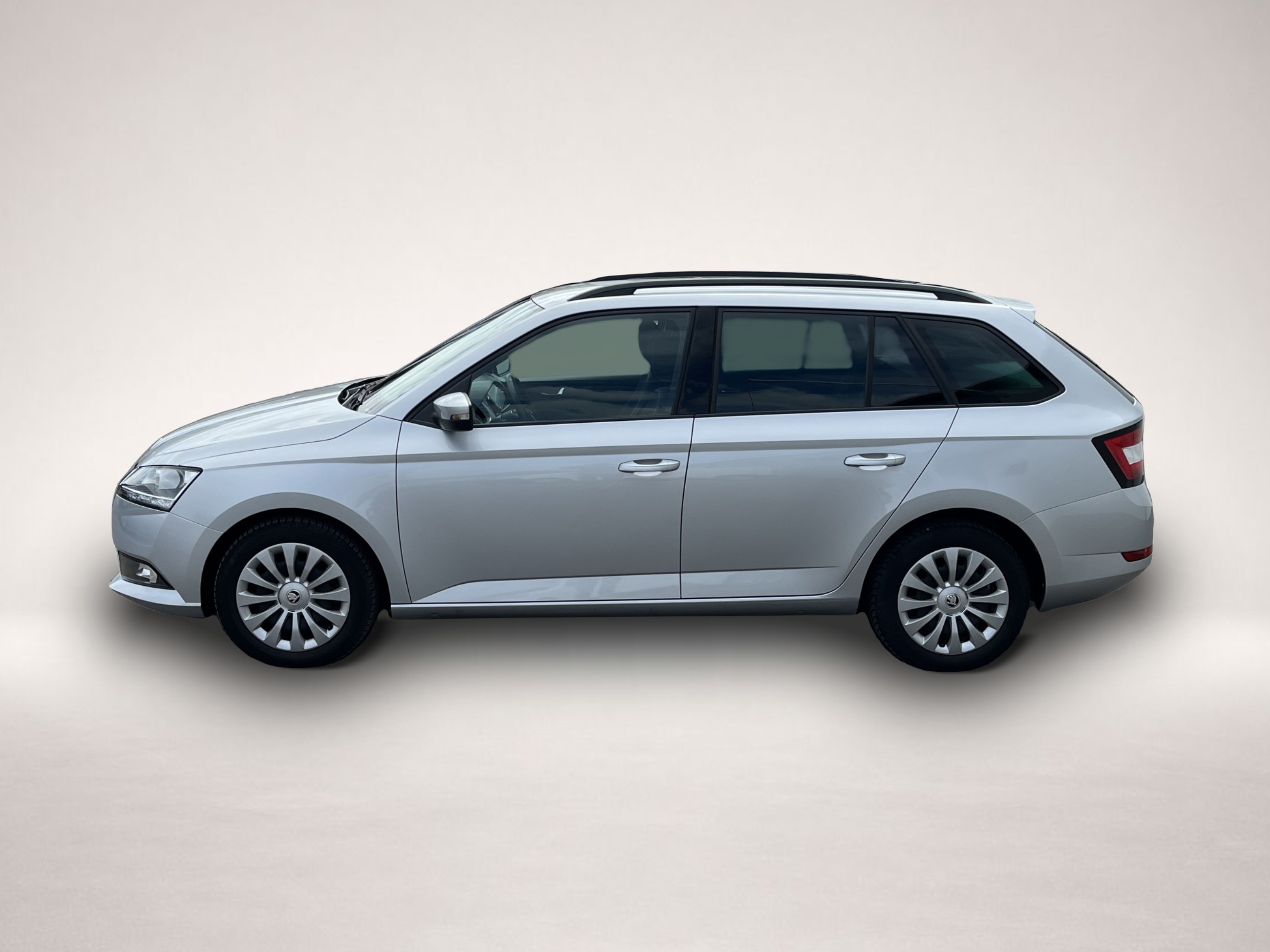 Bild 2 Skoda Fabia Combi 1.0 TSI Ambition Navi PDC FL-Assist