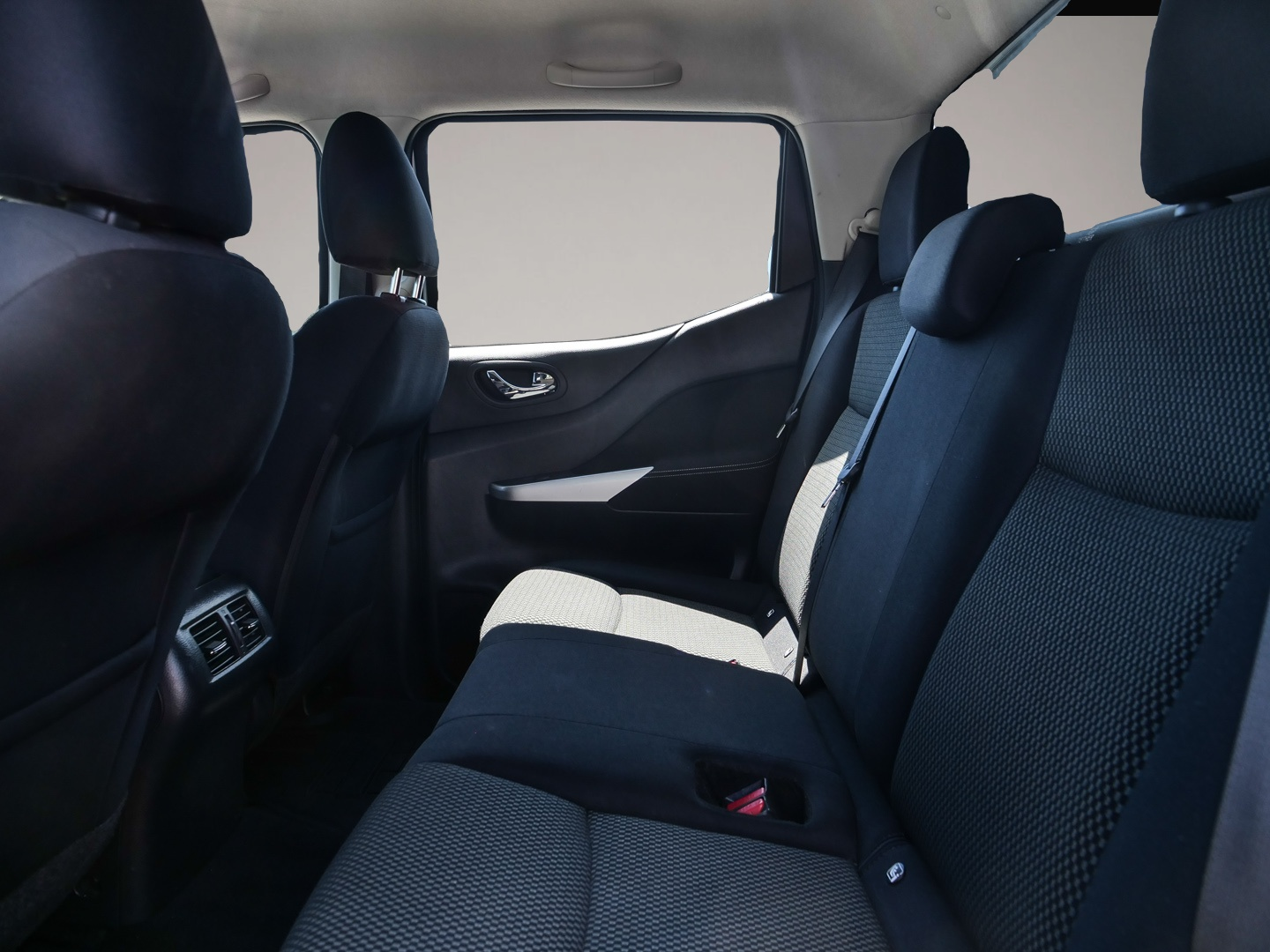 Bild 6 Nissan Navara NP300 Acenta Double Cab 4x4 2.3 dCi EU6d-