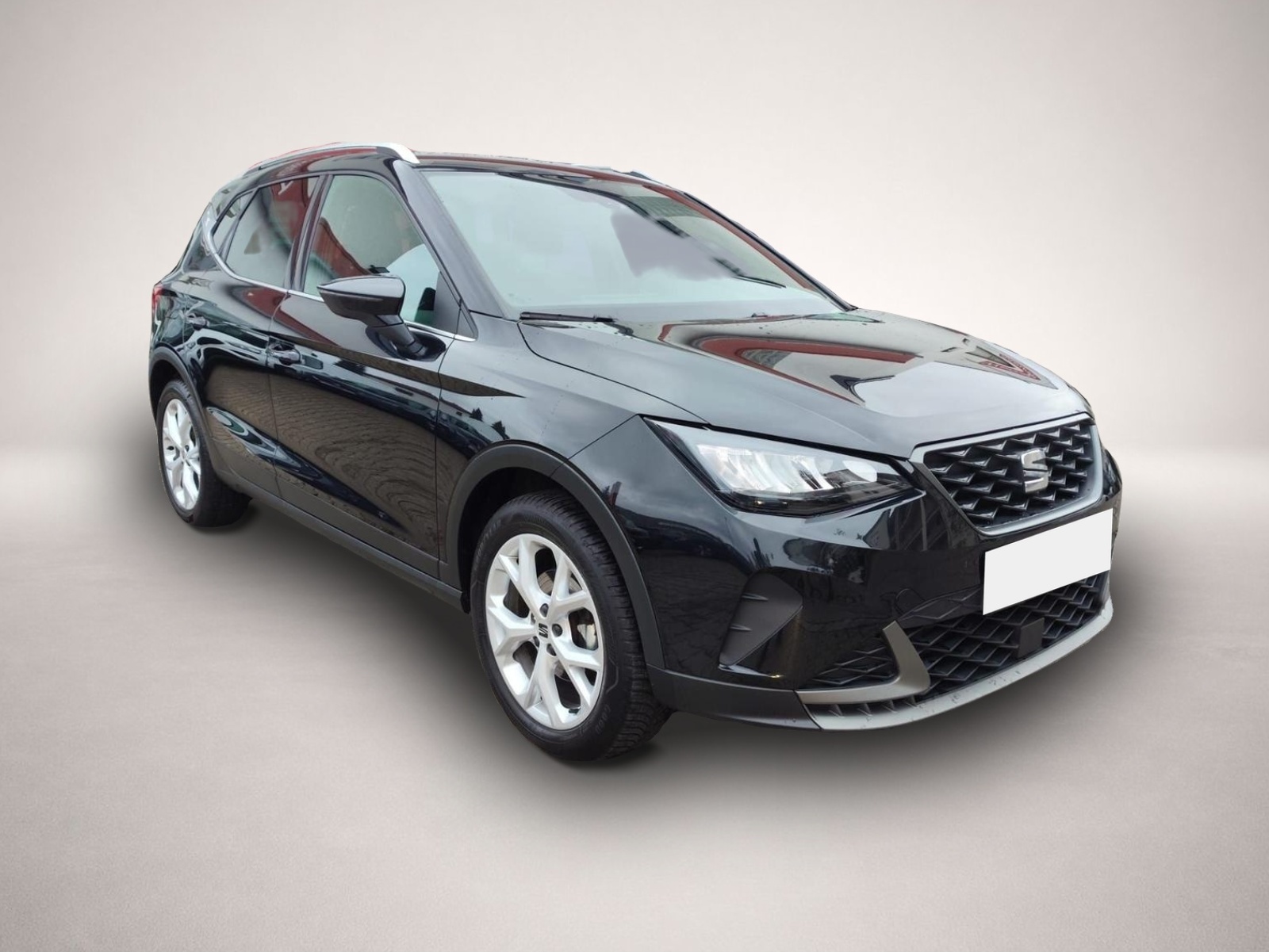 Fotografie des Seat Arona 1.0 TSI FR Navi LED SHZ PDC DAB