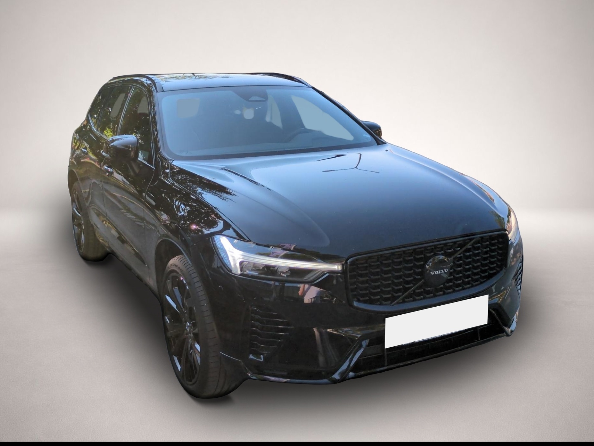 Bild 4 Volvo XC60 XC 60 Plus Black Edition Recharge Plug-In Hybrid
