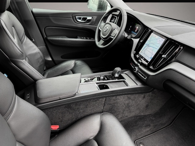 Bild 3 Volvo XC60 Core 2WD AHK Digitales Cockpit Soundsystem