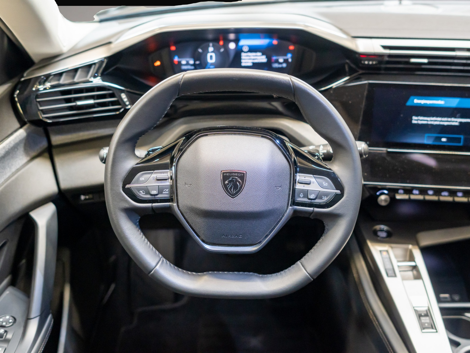 Vehicle image 0